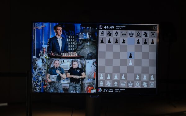 La partida de ajedrez entre la Tierra y el espacio La partida de ajedrez entre la Tierra y el espacio - Sputnik Mundo