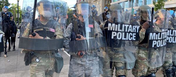 La Policía durante las protestas en EEUU - Sputnik Mundo