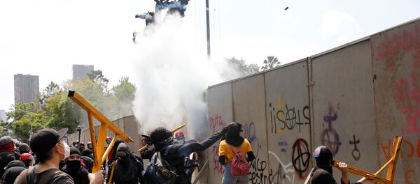 Una manisfetación contra la brutalidad policial en México, tras la muerte de Giovanni López - Sputnik Mundo