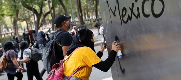 Protestas contra la brutalidad policial en México - Sputnik Mundo