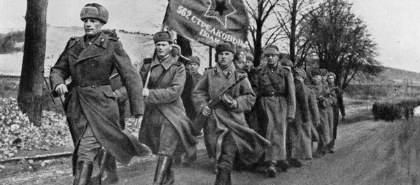 Los soldados soviéticos en Polonia (Archivo) - Sputnik Mundo