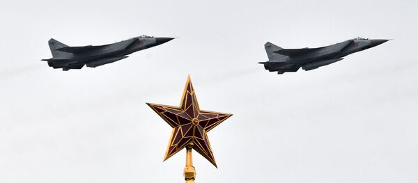 Cazas MiG-31K con misiles hipersónicos - Sputnik Mundo