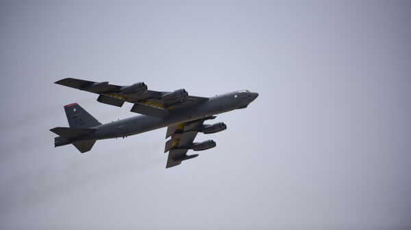 B-52H, un bombardeo estadounidense - Sputnik Mundo