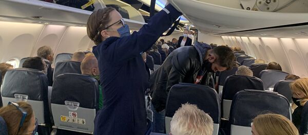 Los primeros visitantes extranjeros desde Düsseldorf en España - Sputnik Mundo