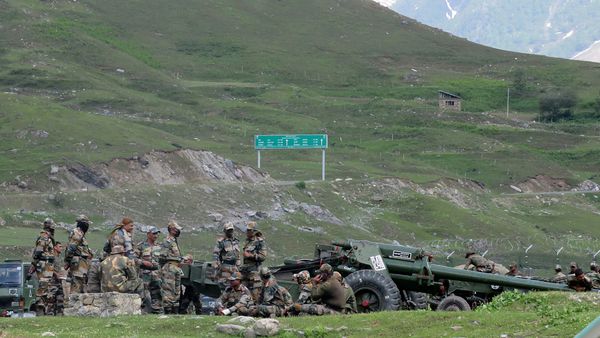 Militares indios en la región fronteriza de Ladakh Militares indios en la región fronteriza de Ladakh - Sputnik Mundo