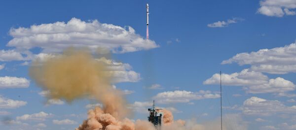 El cohete portador chino Larga Marcha-2D - Sputnik Mundo