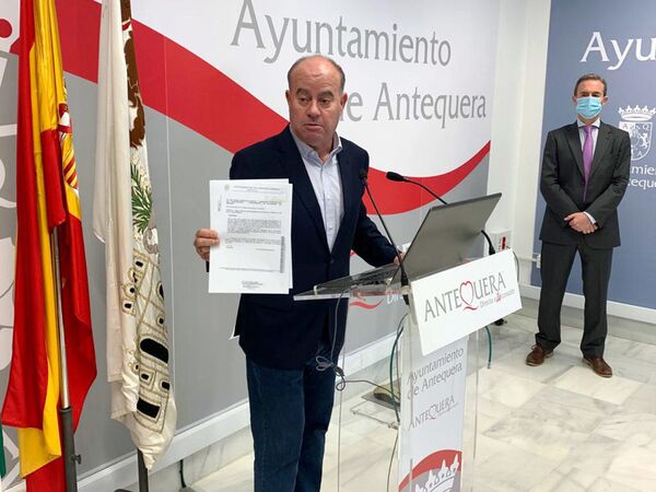 El negocio del agua embotellada en tierras de sequía enfrenta a varias localidades de España  - Sputnik Mundo