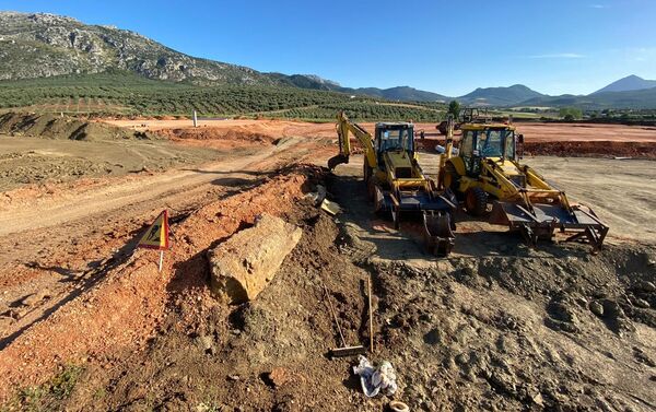 Obras para la implantación de la embotelladora, Villanueva del Rosario - Sputnik Mundo