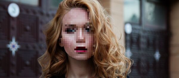 Una persona con el rostro pixelado - Sputnik Mundo