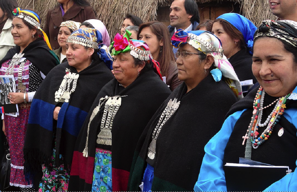 La mujer mapuche en la protección y recuperación de su cultura y territorios La mujer mapuche en la protección y recuperación de su cultura y territorios - Sputnik Mundo
