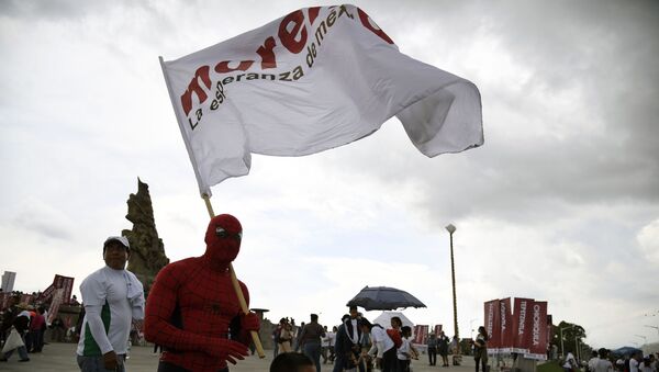 Bandera Morena. La esperanza de México - Sputnik Mundo