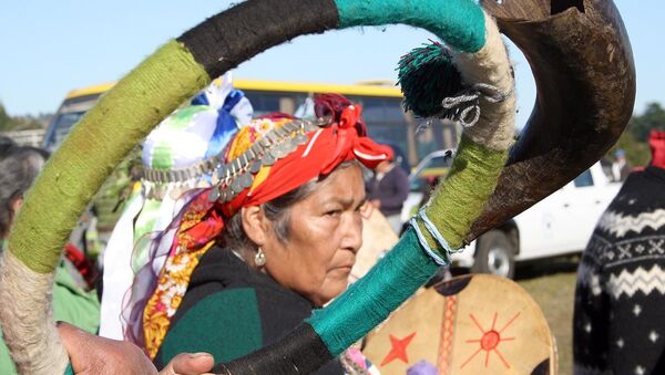 Mujer mapuche - Sputnik Mundo