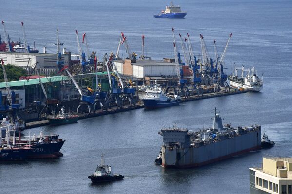 La novedosa corbeta rusa llega a Vladivostok para las pruebas finales - Sputnik Mundo