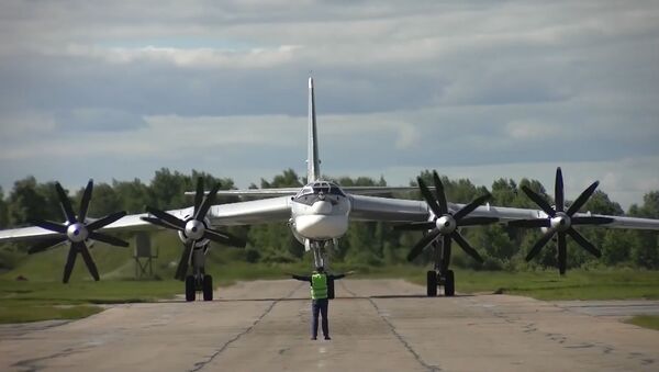 Los Tu-95MS rusos patrullan las aguas del océano Pacífico Norte - Sputnik Mundo