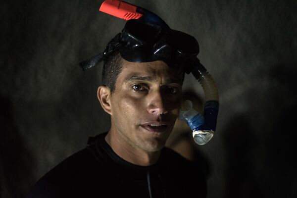 Ingeniería popular se impone para conseguir agua en Caracas | Vídeos, fotos - Sputnik Mundo