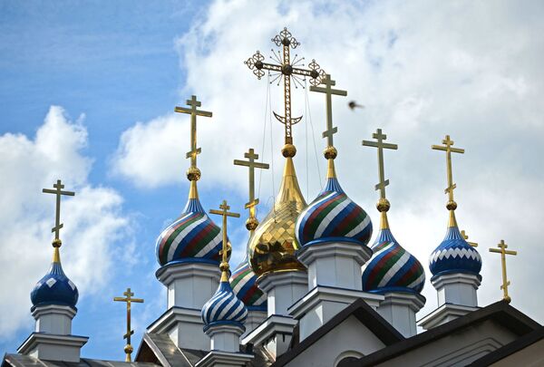 Qué sucede en el monasterio 'tomado' por un escandaloso sacerdote en Rusia Qué sucede en el monasterio 'tomado' por un escandaloso sacerdote en Rusia - Sputnik Mundo