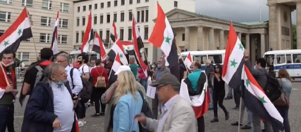 Protesta en Berlín, captura de pantalla Protesta en Berlín, captura de pantalla - Sputnik Mundo