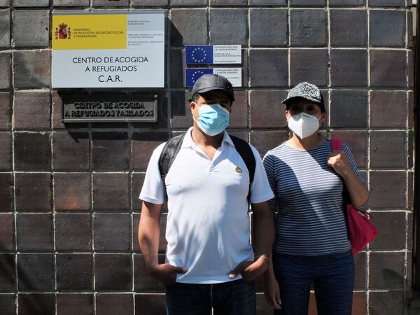 Llegan a España en busca de protección: Nunca me imaginé en esta situación - Sputnik Mundo