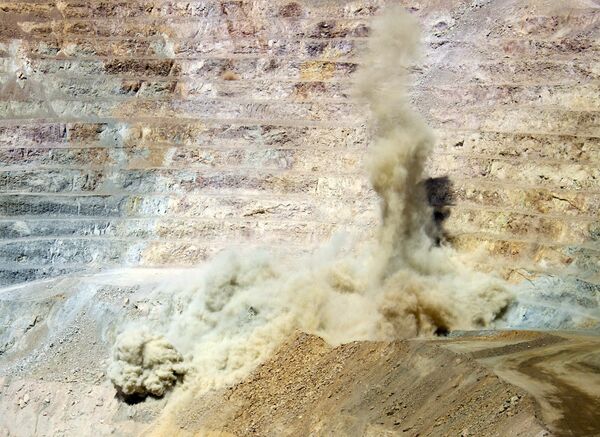 Mineros en Chile, los más susceptibles al coronavirus - Sputnik Mundo