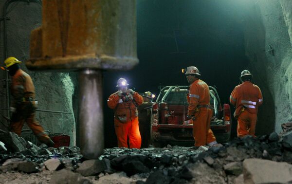 Mineros en Chile, los más susceptibles al coronavirus - Sputnik Mundo