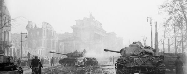La batalla de Berlín durante la Segunda Guerra Mundial (archivo) La batalla de Berlín durante la Segunda Guerra Mundial (archivo) - Sputnik Mundo