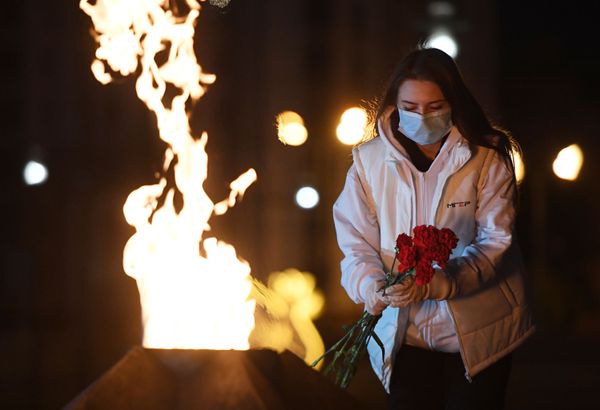 Rusia enciende velas y organiza actos conmemorativos para recordar el inicio de la guerra

 - Sputnik Mundo