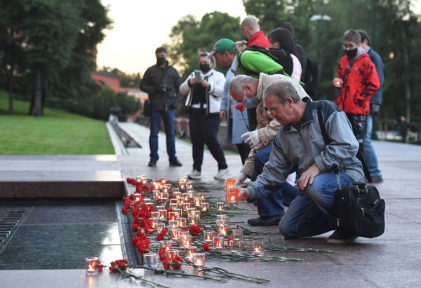 Rusia enciende velas y organiza actos conmemorativos para recordar el inicio de la guerra

 - Sputnik Mundo