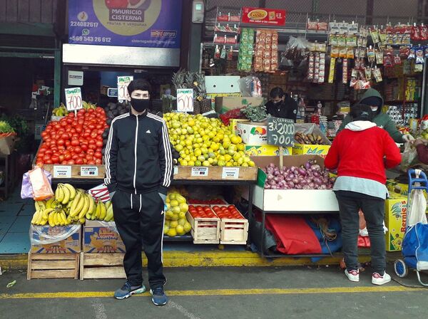 La Vega Central, tradicional mercado de abasto de Santiago se adapta al COVID-19 - Sputnik Mundo