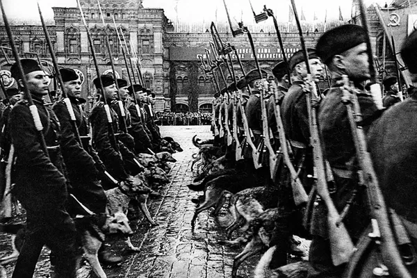 Histórico e inolvidable: así fue el primer Desfile de la Victoria - Sputnik Mundo