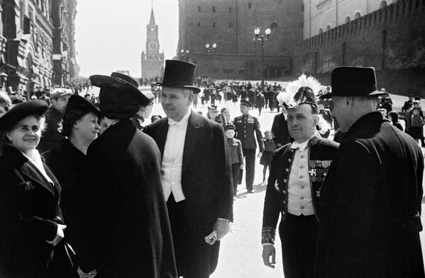 Histórico e inolvidable: así fue el primer Desfile de la Victoria - Sputnik Mundo