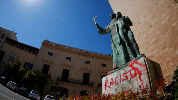 Estatua fray Junípero Serra - Sputnik Mundo