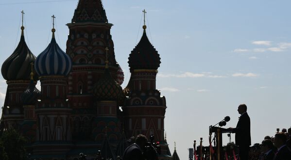 Moscú celebra un grandioso desfile por el 75 aniversario de la victoria sobre el nazismo Moscú celebra un grandioso desfile por el 75 aniversario de la victoria sobre el nazismo - Sputnik Mundo
