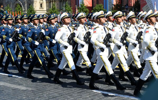Moscú celebra un grandioso desfile por el 75 aniversario de la victoria sobre el nazismo Moscú celebra un grandioso desfile por el 75 aniversario de la victoria sobre el nazismo - Sputnik Mundo