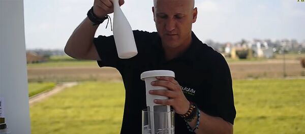 Andoni Monforte, creador del producto Vegan Milker - Sputnik Mundo