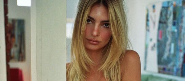 Emily Ratajkowski, modelo estadounidense Emily Ratajkowski, modelo estadounidense - Sputnik Mundo