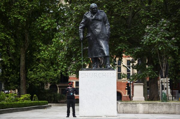 ¿Es pertinente y eficaz la guerra contra las estatuas? - Sputnik Mundo