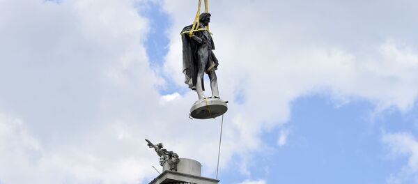 Estatua del expresidente de EEUU John C. Calhoun en Charleston - Sputnik Mundo