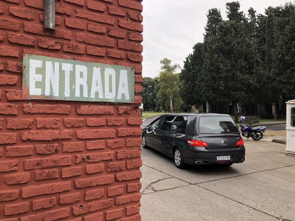 Sin velorios ni despedidas: tristeza en Argentina por la restricción a los funerales - Sputnik Mundo