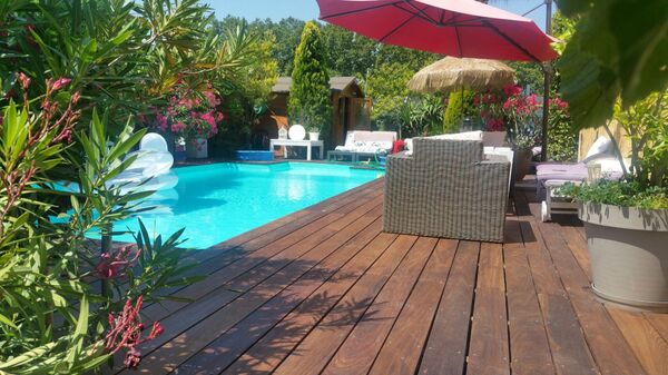 Alquiler a 12 euros: la 'nueva normalidad' dispara la demanda de alquiler de piscinas - Sputnik Mundo