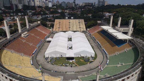 El primer hospital de campaña contra COVID-19 en Brasil El primer hospital de campaña contra COVID-19 en Brasil - Sputnik Mundo