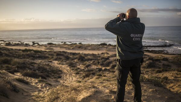 Un agente de la Guardia Civil española - Sputnik Mundo