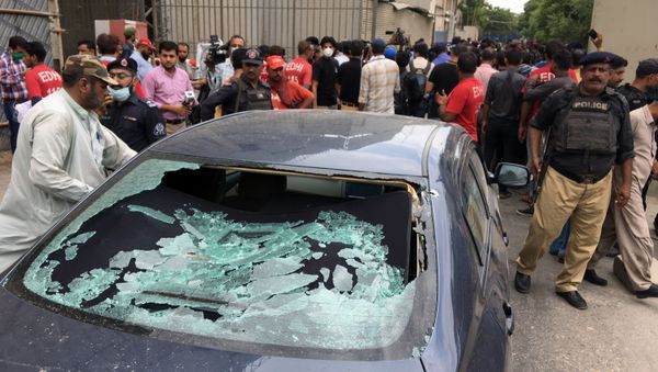 Ataque a la Bolsa de Karachi Ataque a la Bolsa de Karachi - Sputnik Mundo