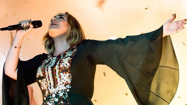 Adele en 2016 - Sputnik Mundo