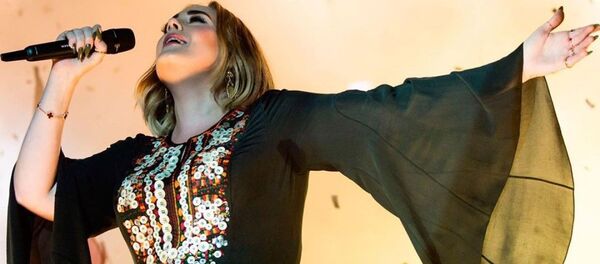 Adele en 2016 - Sputnik Mundo