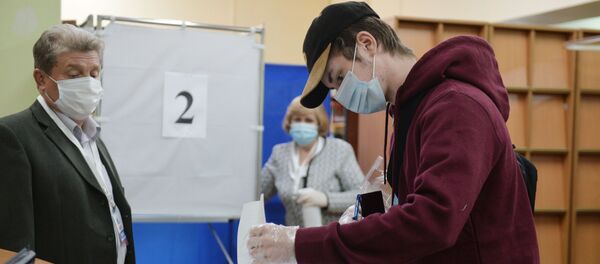 Votación sobre las enmiendas a la Constitución de Rusia - Sputnik Mundo