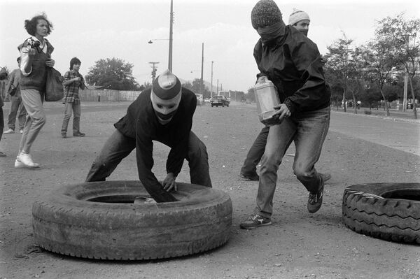 2 y 3 de julio de 1986 en Chile: las reivindicaciones de la protesta de ayer y hoy - Sputnik Mundo
