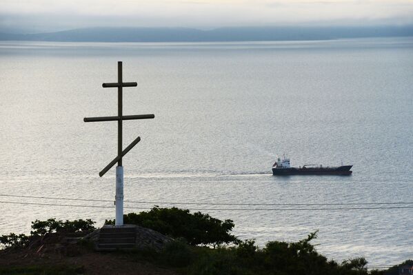 Вид с сопки Орлиное гнездо на Амурский залив - Sputnik Mundo