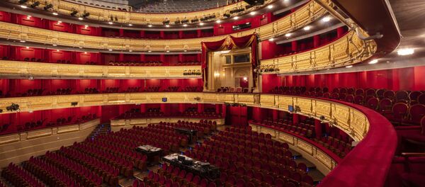 Vista del Teatro Real de Madrid, sin público, el pasado 12 de marzo - Sputnik Mundo