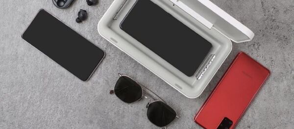 El esterilizador UV portátil de Samsung  - Sputnik Mundo