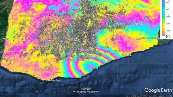 El desplazamiento de la superficie causado por el terremoto de magnitud 7,4 en México - Sputnik Mundo